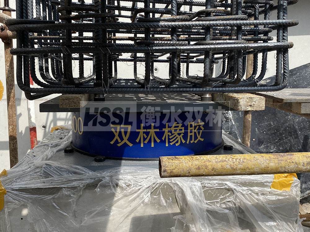 鋼結(jié)構(gòu)建筑支座生產(chǎn)廠(chǎng)家 隔振橡膠支座 LRB D1500-Ⅱ隔震支座